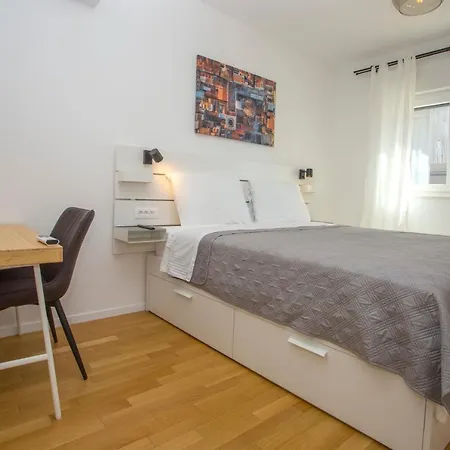 Apartment Your Own Split