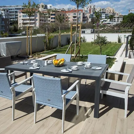 Apartment Your Own *