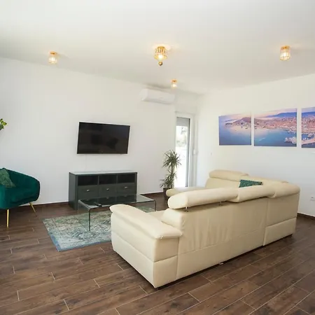 Your Own Apartment Split