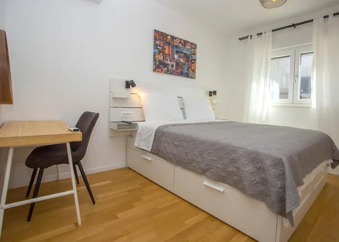 아파트 Your Own 스플리트